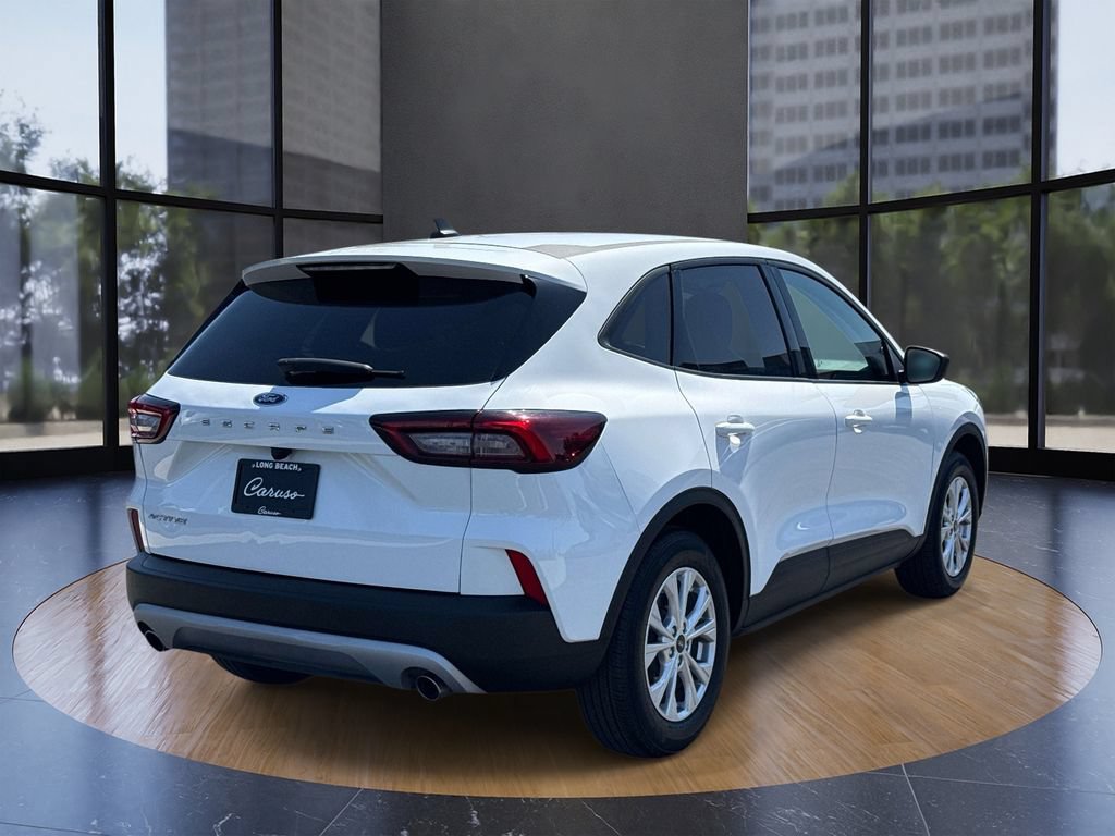 Certified 2025 Ford Escape Active FWD image 3