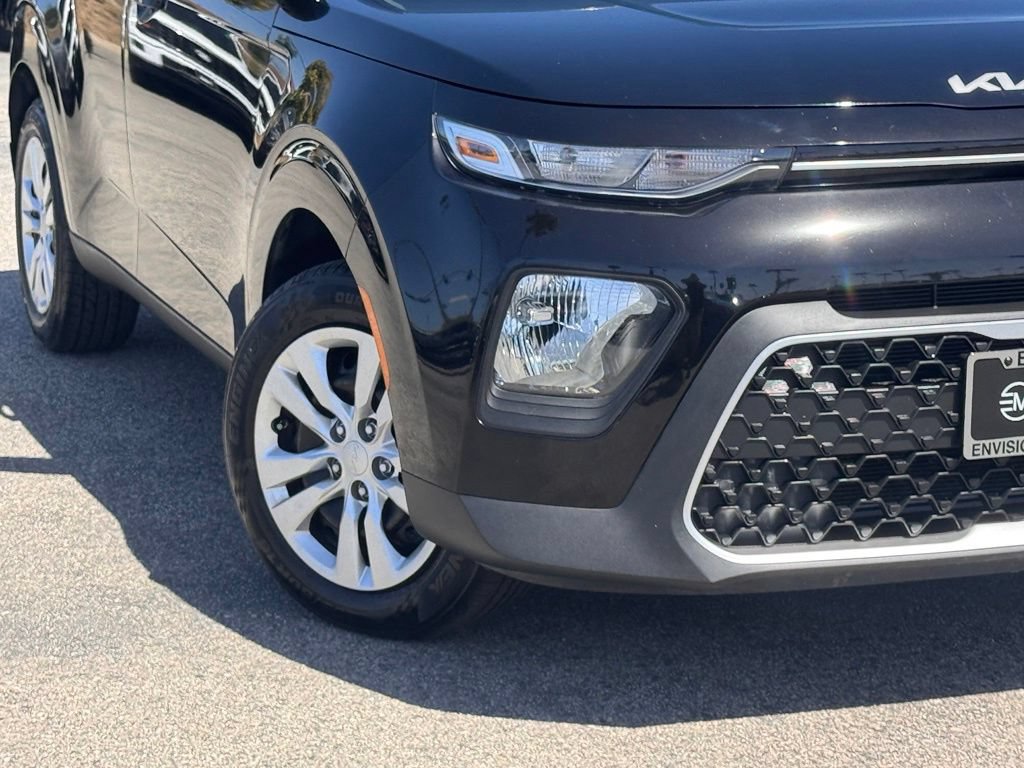 Used 2022 Kia Soul LX FWD image 4