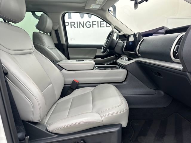 Certified 2025 Ford Expedition Active image 10