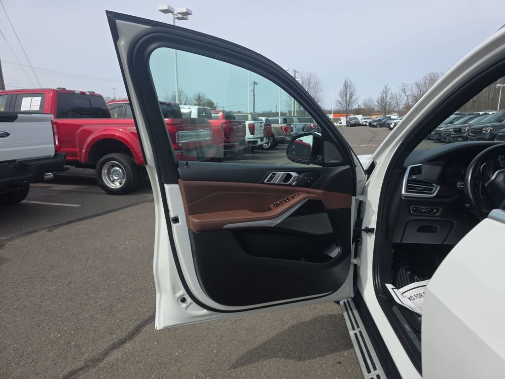 Used 2019 BMW X5 xDrive40i w/ Executive Package AWD/4WD image 20
