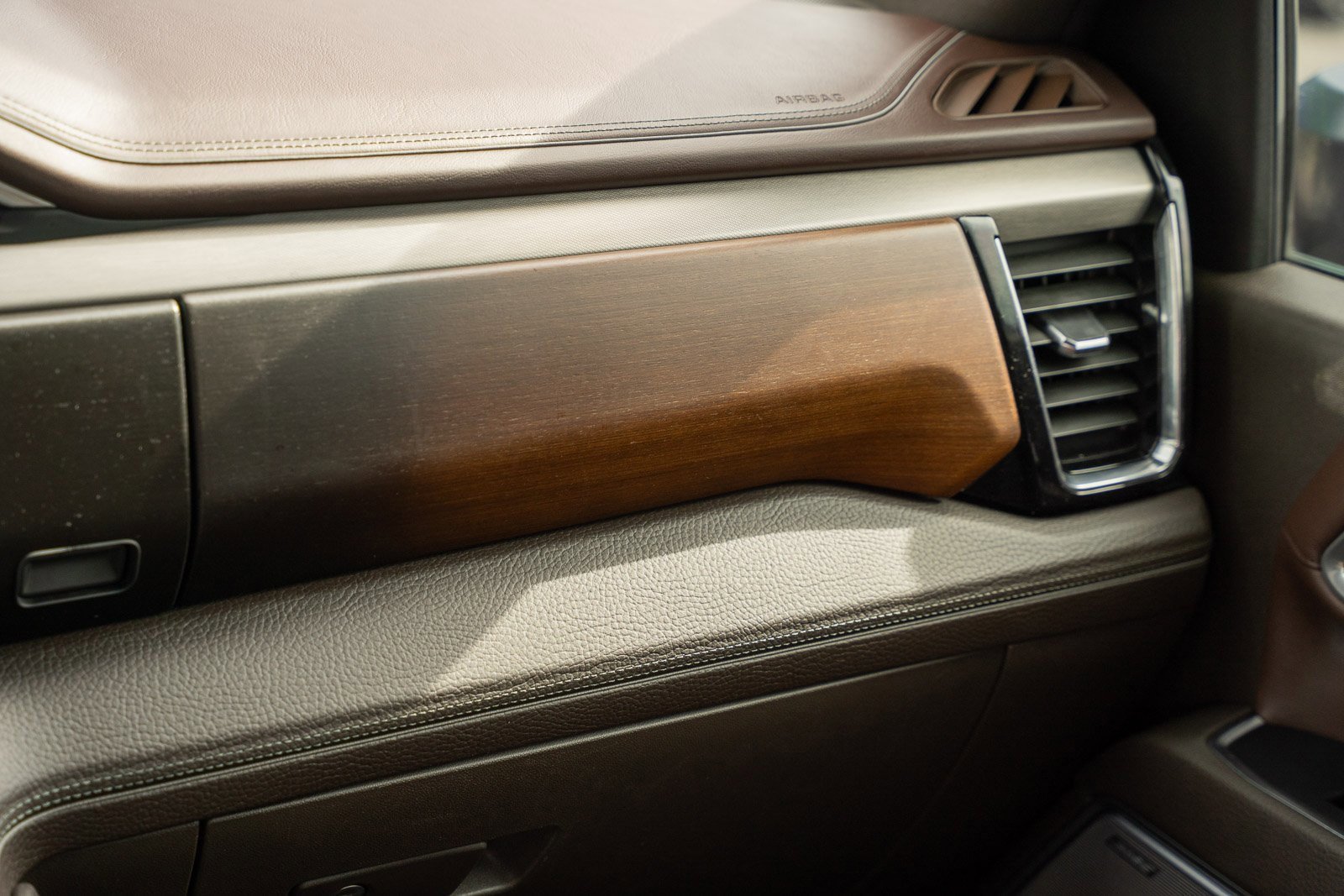 Used 2024 GMC Sierra 2500 Denali w/ Denali Reserve Package image 40