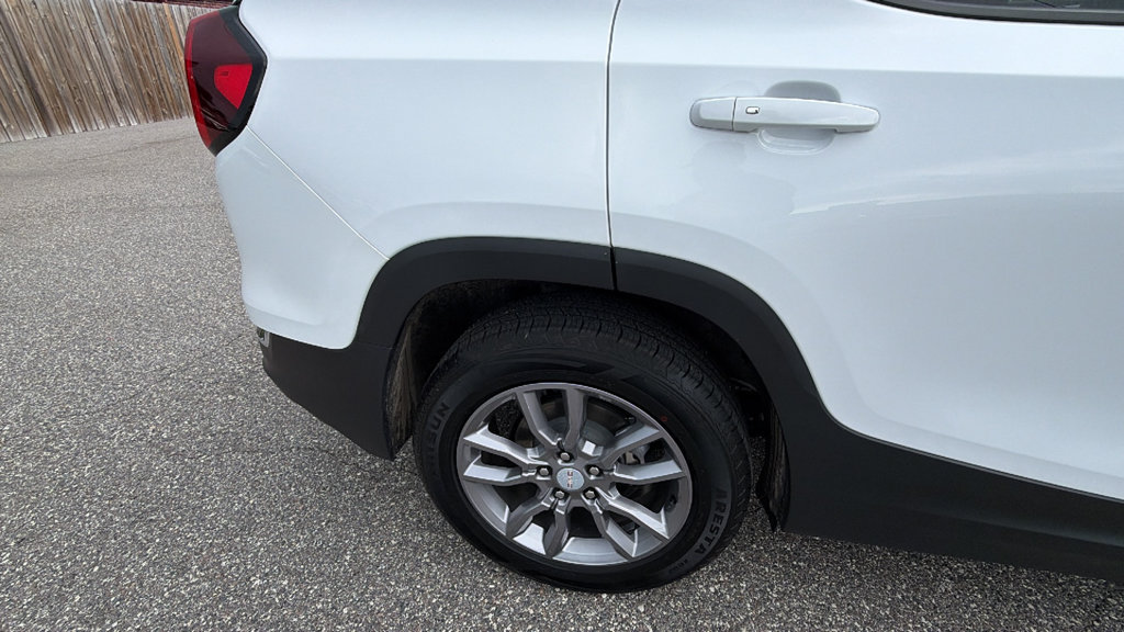 Used 2024 GMC Terrain SLT FWD image 11