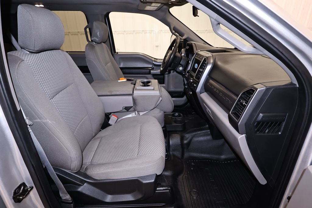 Certified 2019 Ford F250 XLT w/ XLT Premium Package AWD/4WD image 20