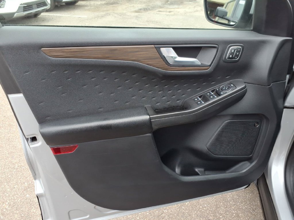 Certified 2020 Ford Escape Titanium AWD/4WD image 14
