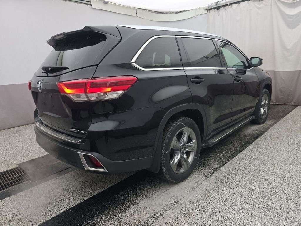 Used 2019 Toyota Highlander Limited image 2