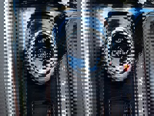 Used 2025 GMC Canyon AT4 w/ AT4 Premium Package image 23