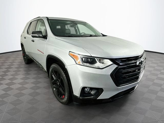 Used 2021 Chevrolet Traverse Premier w/ Redline Edition FWD image 4