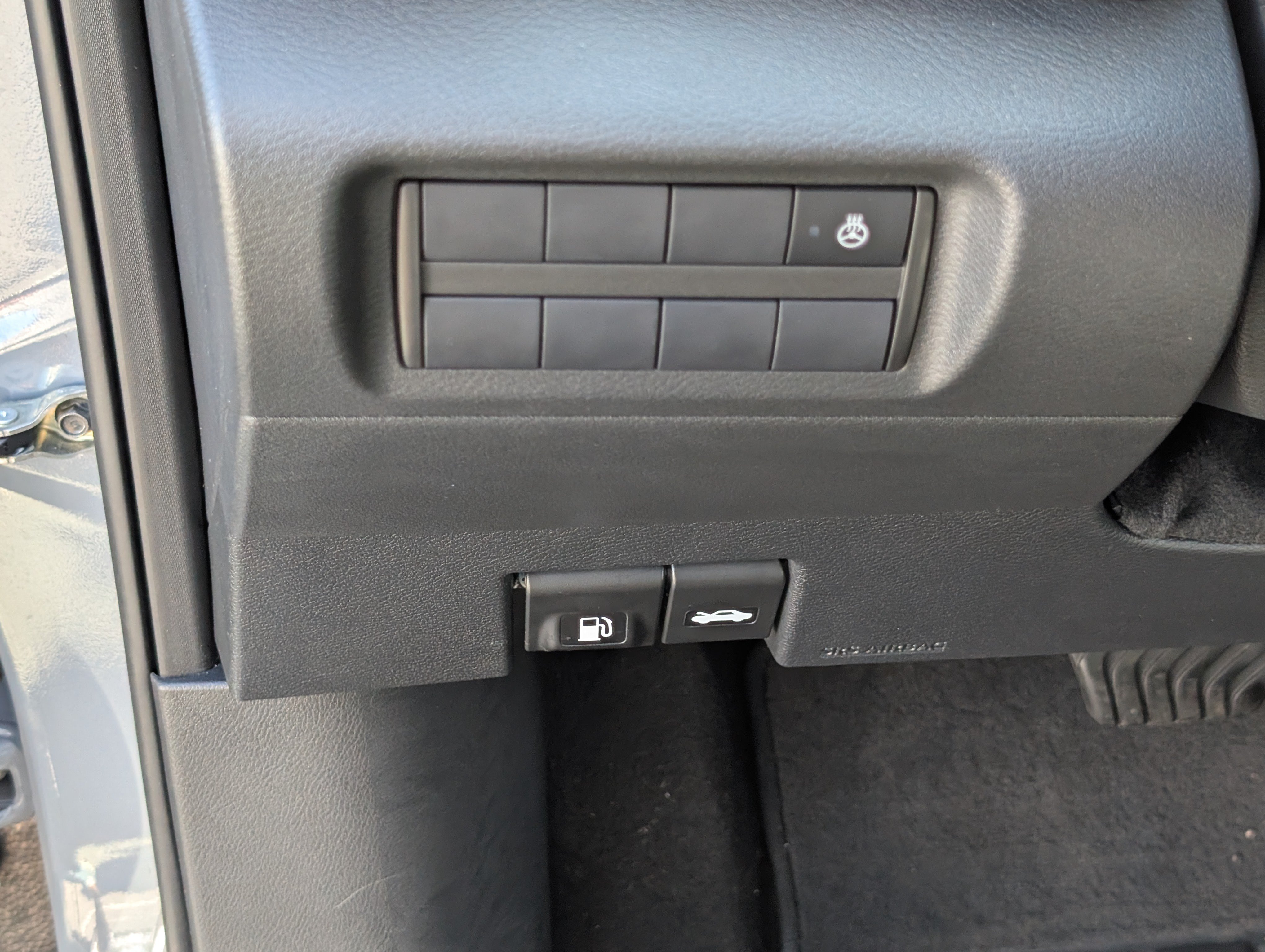 Used 2023 Nissan Kicks SR w/ SR Premium Package FWD image 18