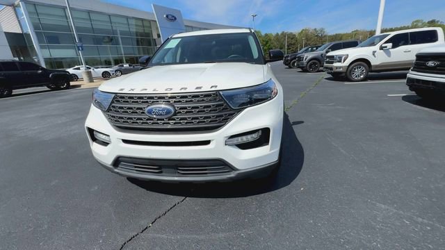 Certified 2022 Ford Explorer XLT w/ Equipment Group 202A AWD/4WD image 10