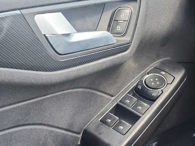 Certified 2025 Ford Escape ST-Line Select AWD/4WD image 11