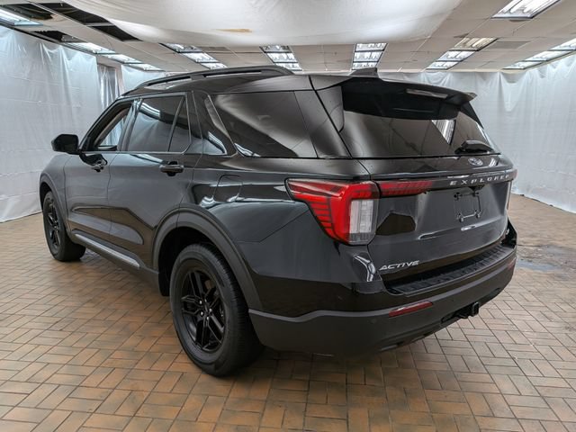 Certified 2025 Ford Explorer Active AWD/4WD image 5