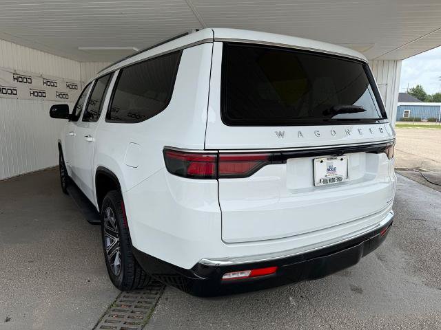 Used 2024 Jeep Wagoneer L Series II RWD image 2