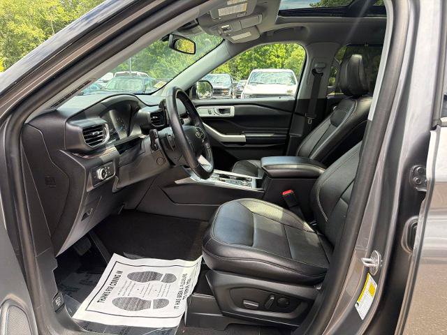 Certified 2021 Ford Explorer Limited w/ Equipment Group 301A AWD/4WD image 9
