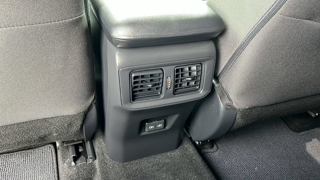 Used 2023 Toyota RAV4 XLE w/ Convenience Package FWD image 10