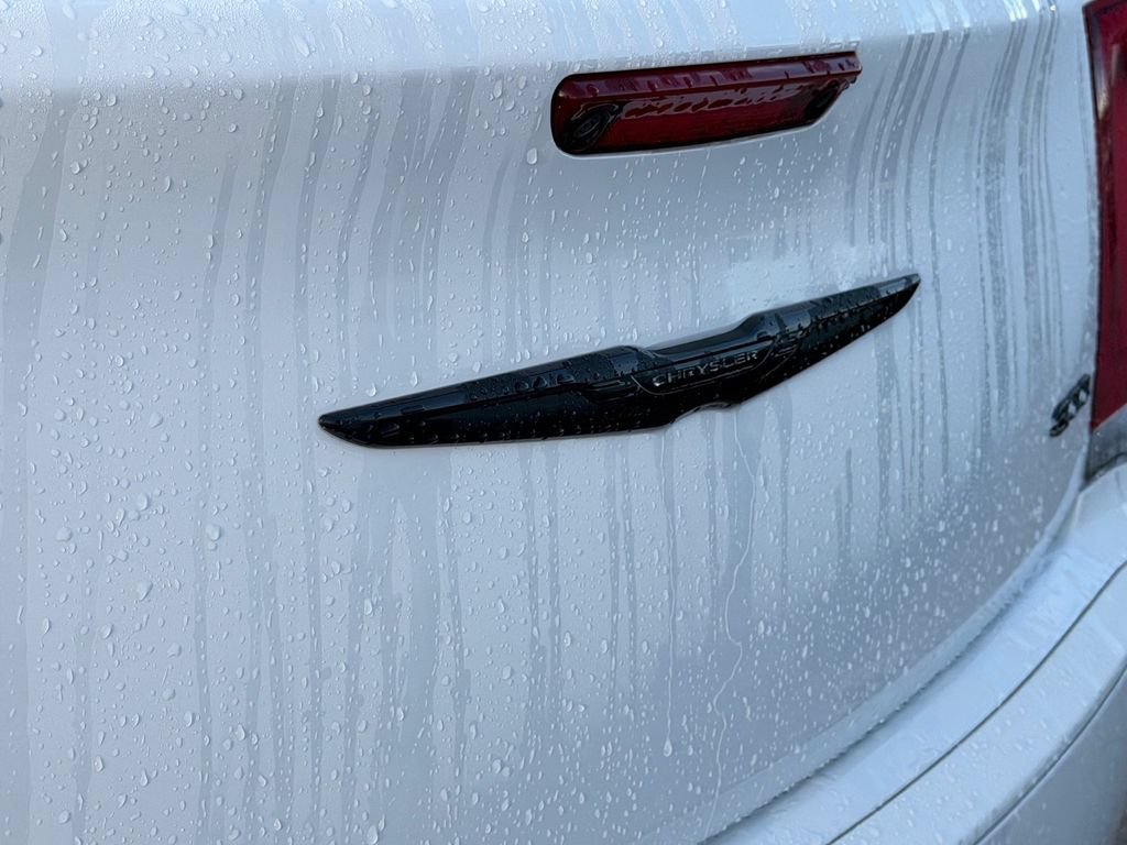 Used 2023 Chrysler 300 Touring w/ Safetytec Plus Group RWD image 14