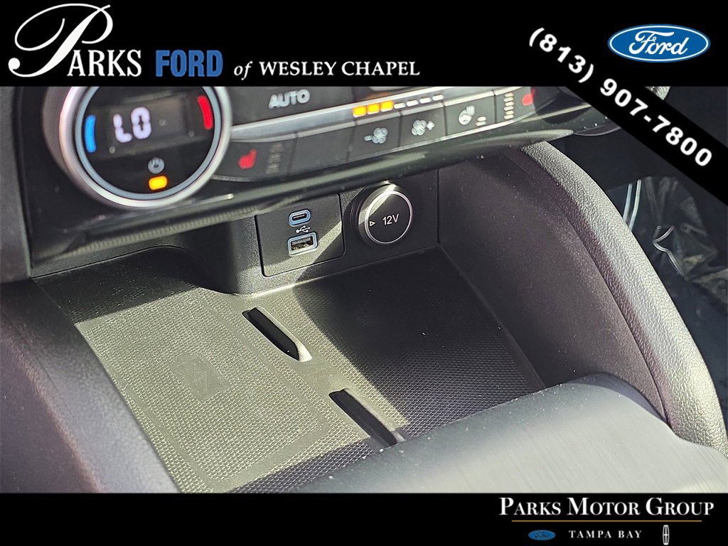 Certified 2021 Ford Escape SEL w/ Technology Package image 28