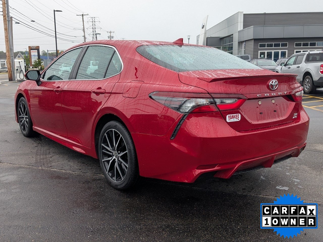 Used 2024 Toyota Camry SE w/ Cold Weather Package AWD/4WD image 6