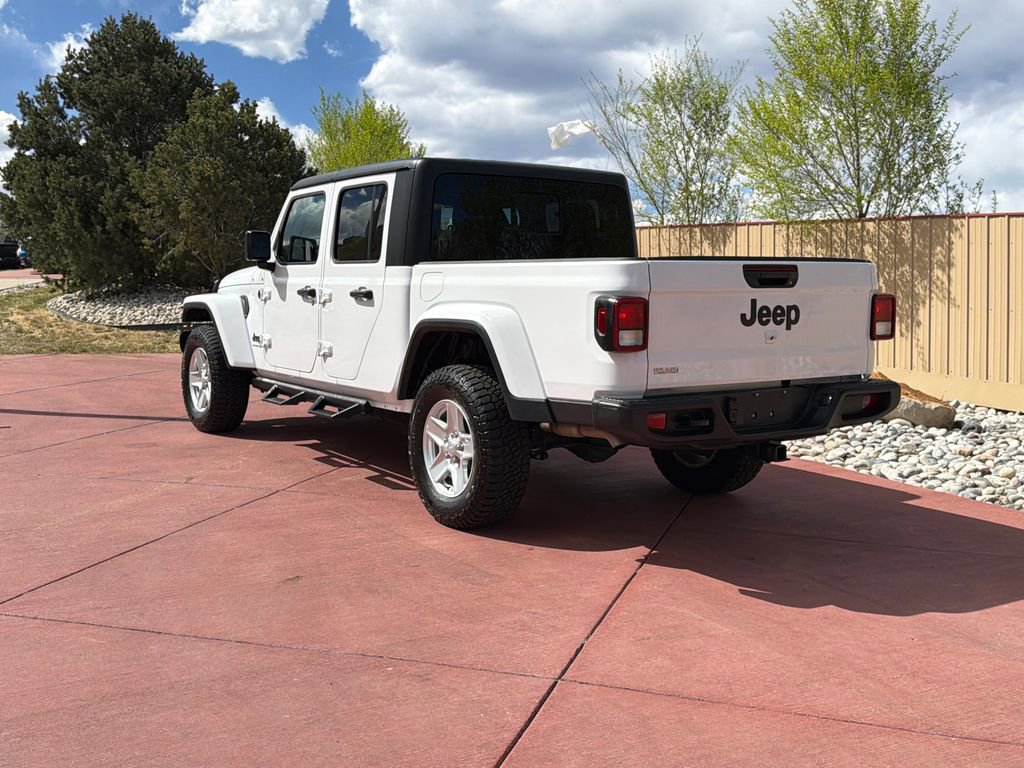 Used 2023 Jeep Gladiator Sport image 5