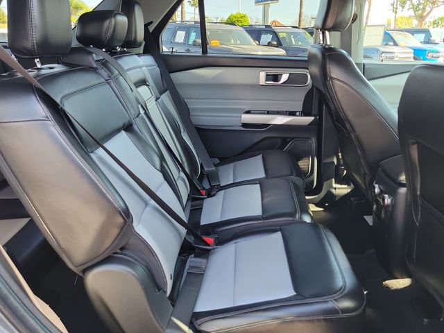 Certified 2022 Ford Explorer XLT w/ Equipment Group 202A image 19