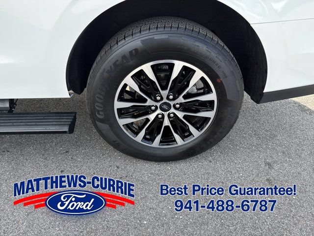 Certified 2025 Ford Expedition Platinum AWD/4WD image 17