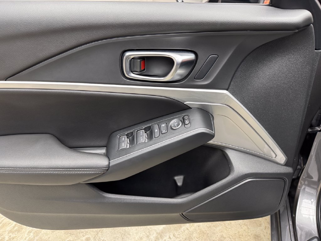 Used 2025 Acura Integra A-Spec FWD image 11