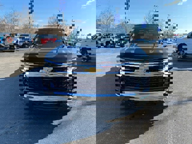 Used 2025 Chevrolet Silverado 1500 LT image 8