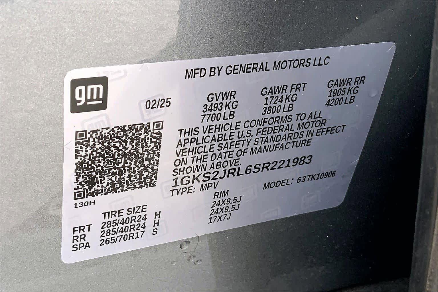 Used 2025 GMC Yukon XL Denali w/ Denali Reserve Package AWD/4WD image 33