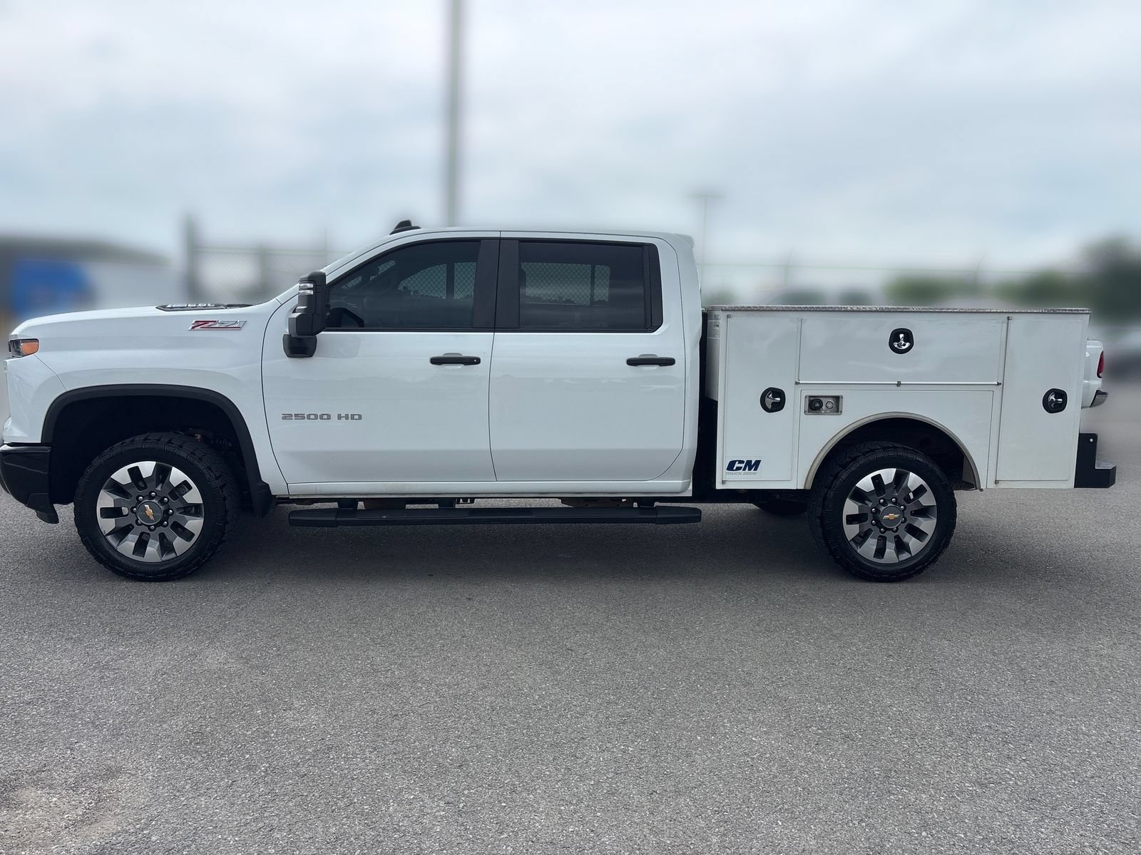 Used 2024 Chevrolet Silverado 2500 Custom w/ Custom Value Package AWD/4WD image 2