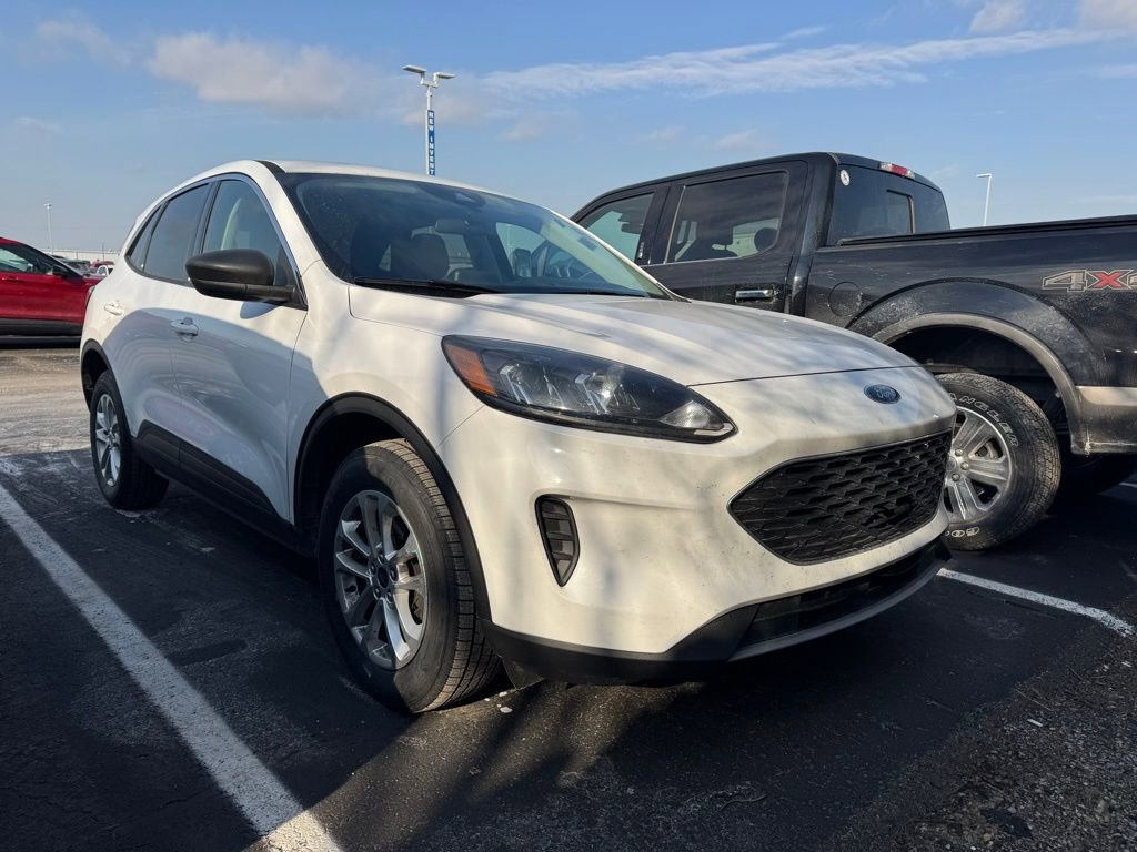 Certified 2022 Ford Escape SE w/ Cold Weather Package image 1