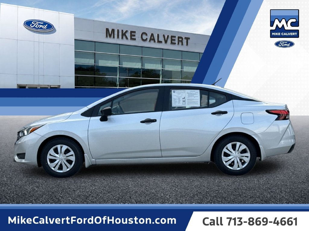 Used 2024 Nissan Versa S w/ Trunk Package FWD image 2
