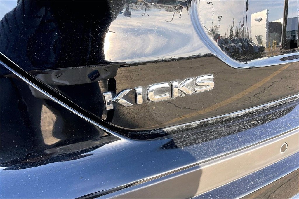 Used 2022 Nissan Kicks S image 29