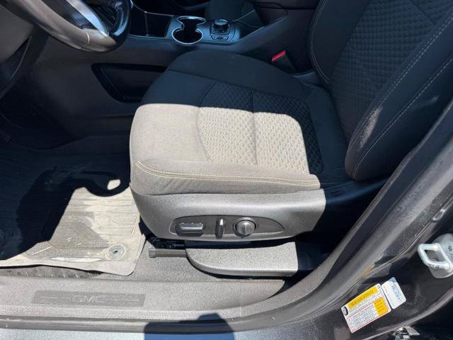 Used 2020 GMC Terrain SLE w/ Driver Convenience Package FWD image 19