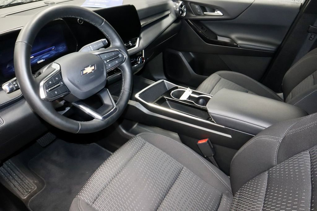 Used 2025 Chevrolet Equinox LT AWD/4WD image 22