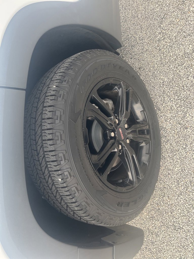 Used 2023 GMC Terrain AT4 w/ Infotainment Package II image 11