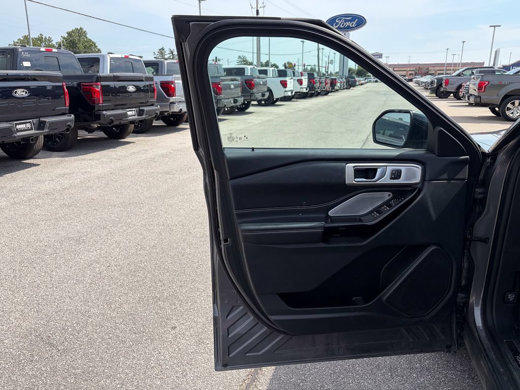 Certified 2023 Ford Explorer ST w/ Equipment Group 401A AWD/4WD image 11