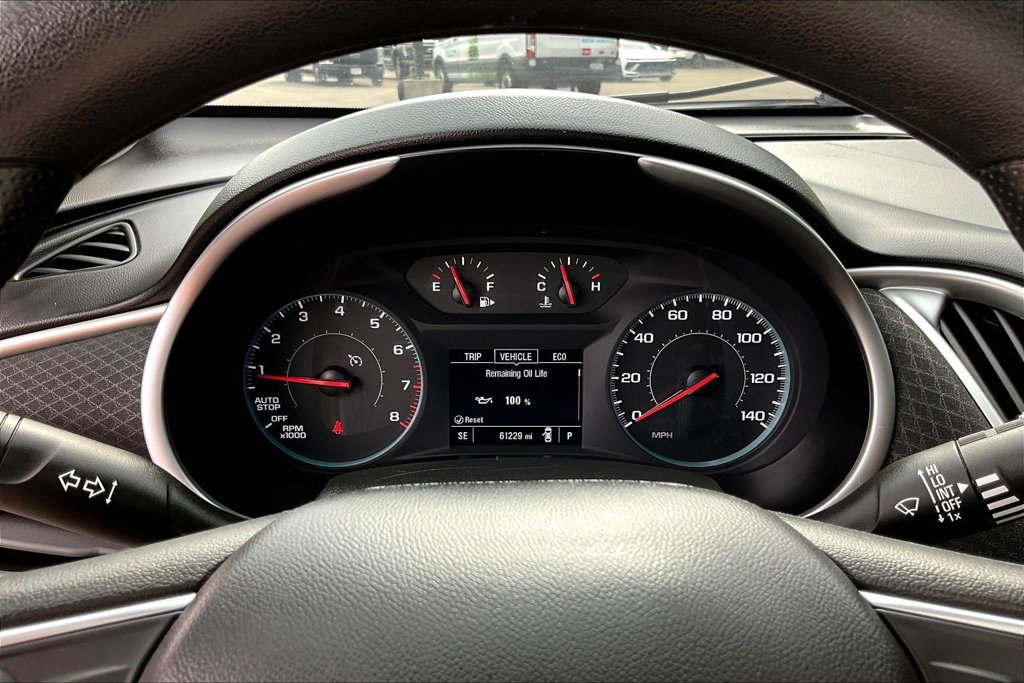 Used 2022 Chevrolet Malibu LT FWD image 15