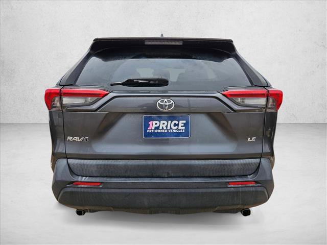 Used 2019 Toyota RAV4 LE image 4