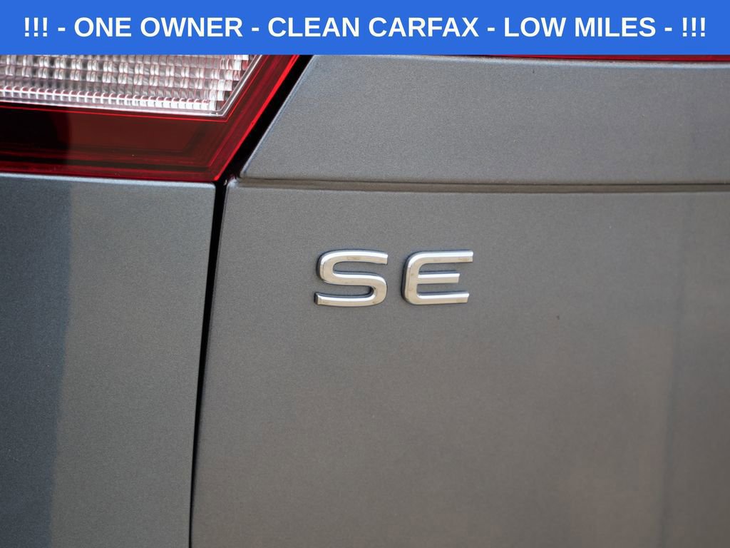 Used 2024 Volkswagen Tiguan SE R-Line image 11