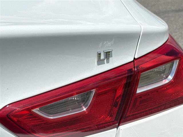 Used 2023 Chevrolet Malibu LT FWD image 11