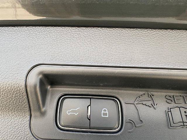 Certified 2024 Ford Explorer XLT w/ Equipment Group 202A AWD/4WD image 10