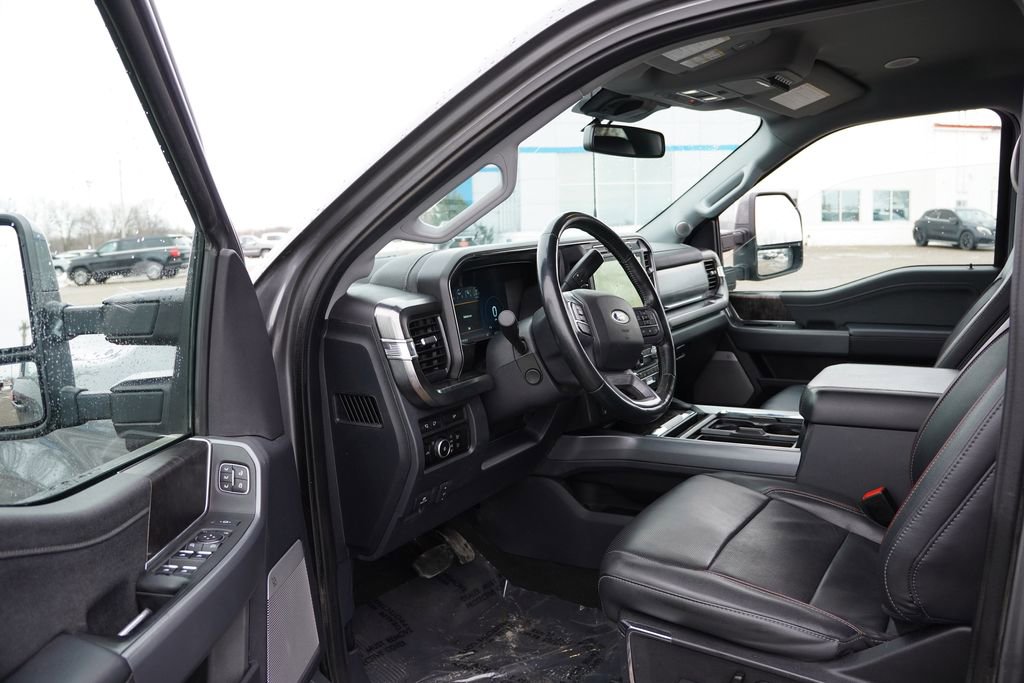 Certified 2023 Ford F250 Lariat w/ Lariat Ultimate Package image 16