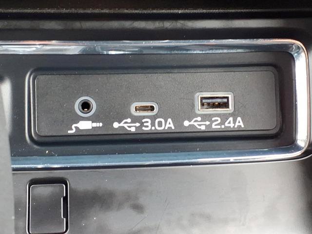 Used 2023 Subaru Ascent Premium w/ Convenience Package AWD/4WD image 17