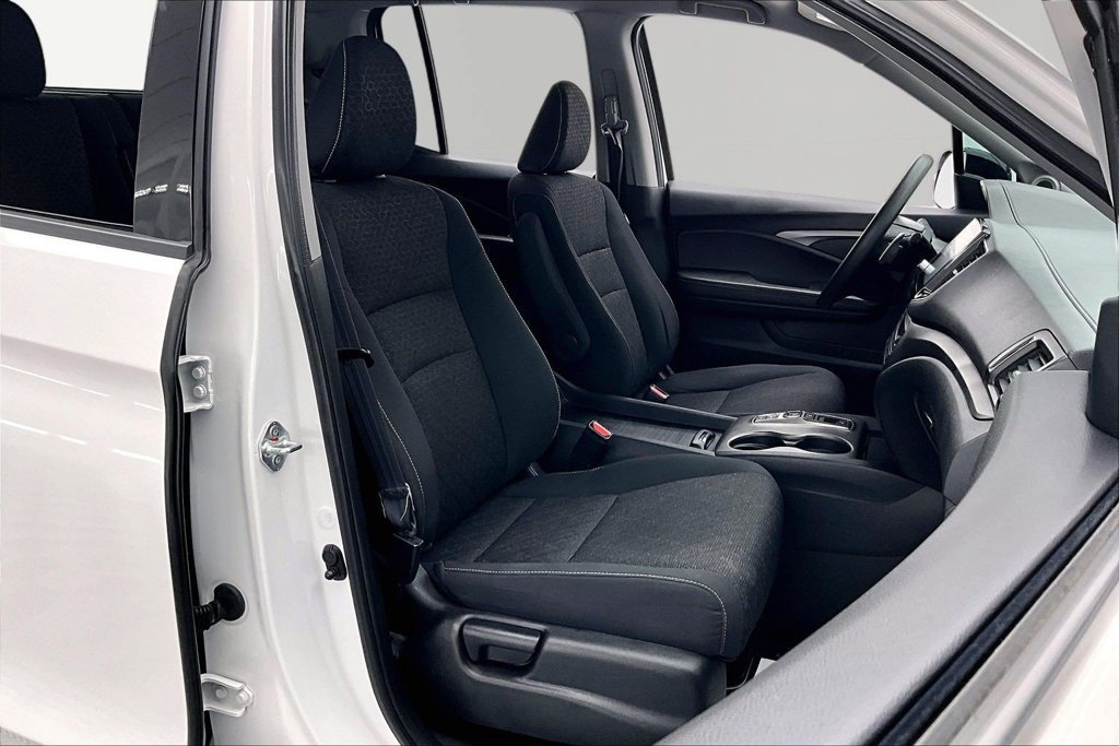 Used 2023 Honda Ridgeline Sport image 7