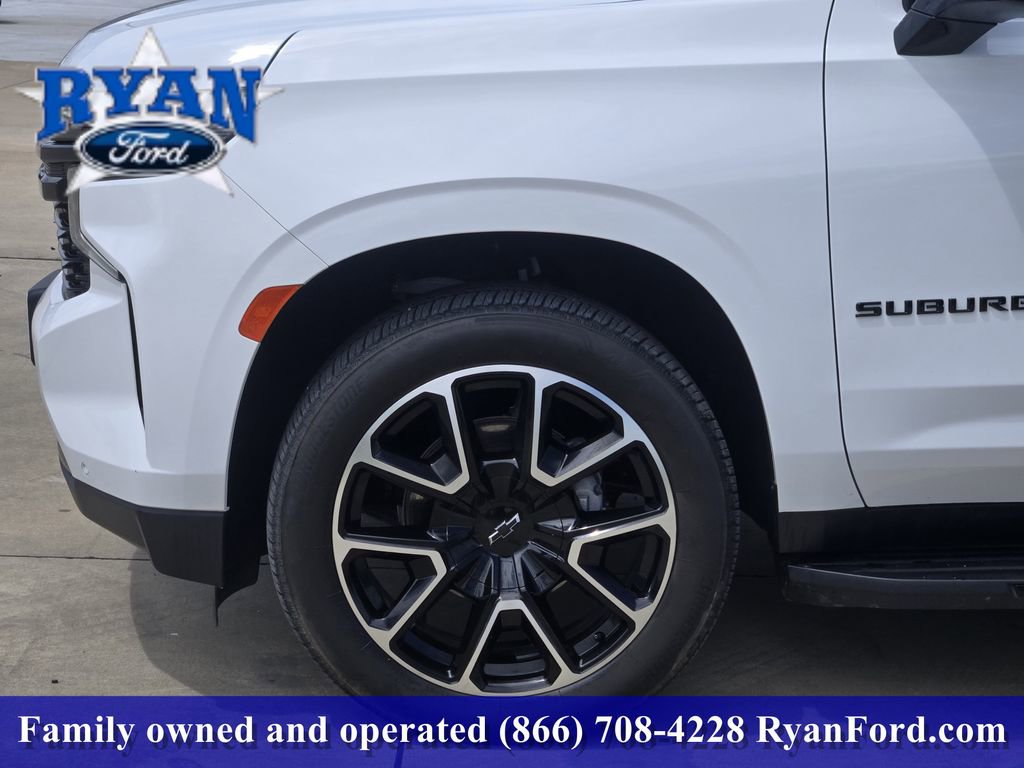 Used 2023 Chevrolet Suburban RST AWD/4WD image 5