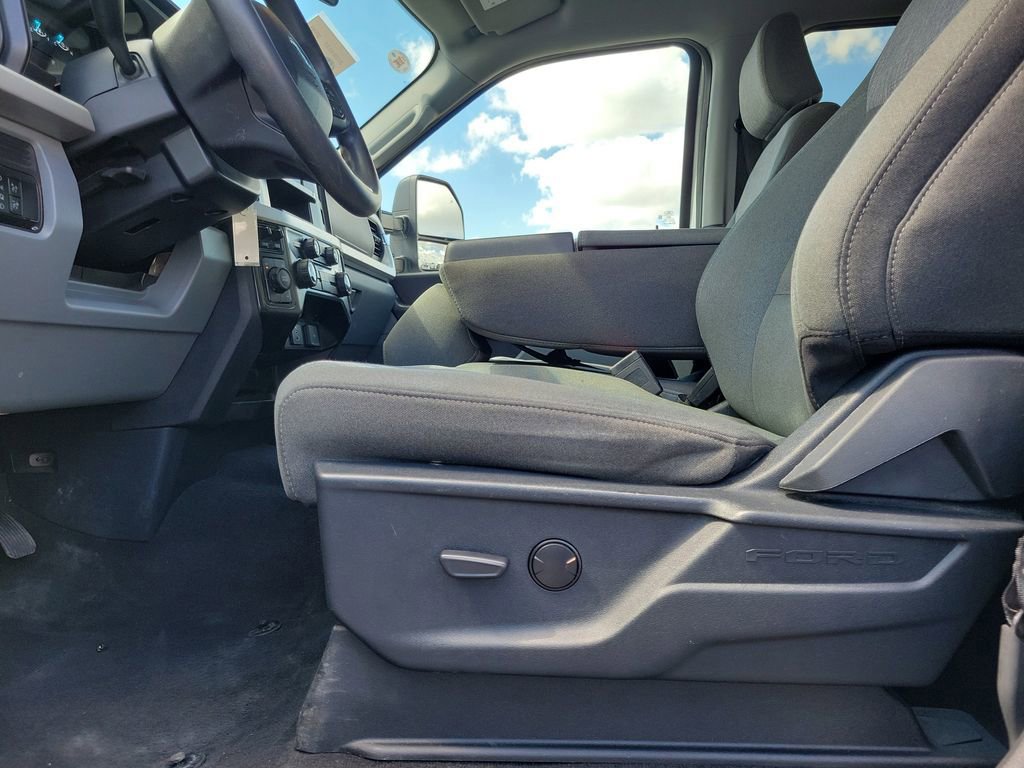 Certified 2025 Ford F250 XLT image 19
