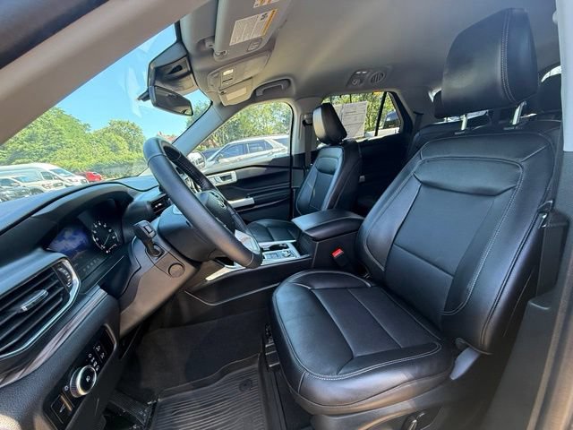 Certified 2023 Ford Explorer Limited w/ Equipment Group 301A AWD/4WD image 14