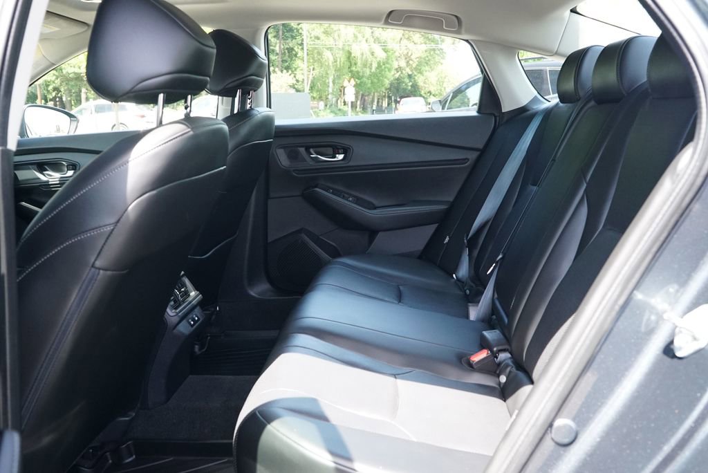 Used 2023 Honda Accord Touring image 11