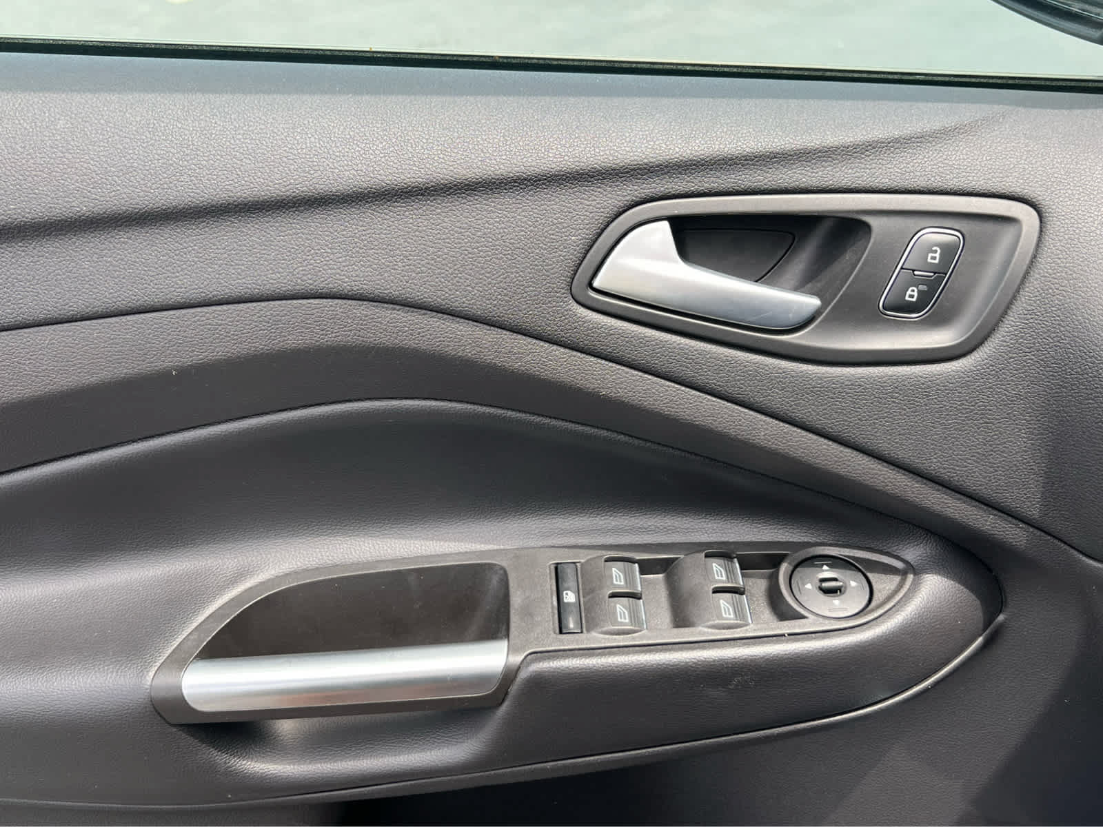 Certified 2019 Ford Escape SE AWD/4WD image 30