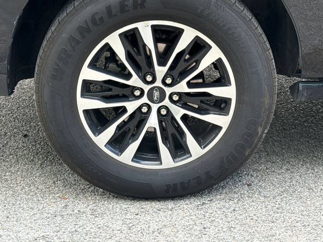 Certified 2025 Ford Expedition Max Platinum AWD/4WD image 9