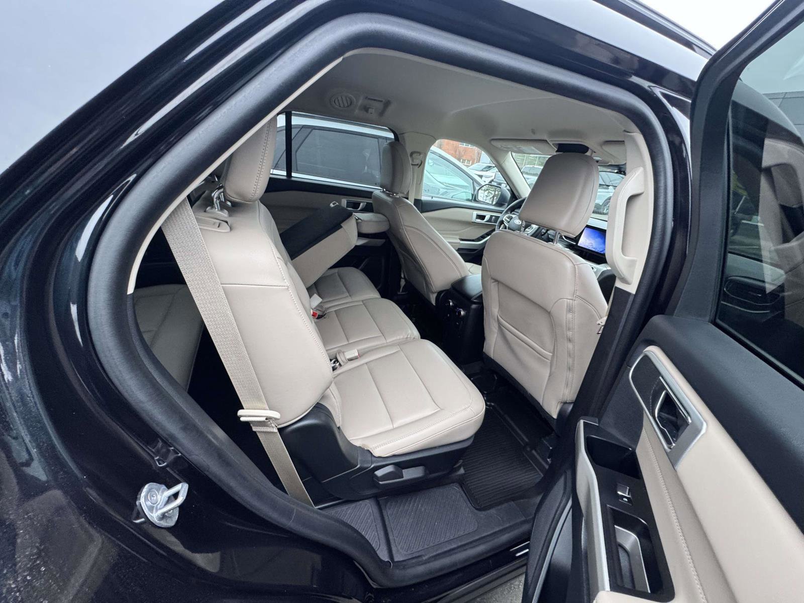 Certified 2022 Ford Explorer XLT w/ Equipment Group 202A image 37